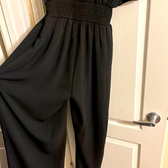 SO OVER LOVE SONGS V-NECK BLACK JUMPSUIT - Picture 5 of 6